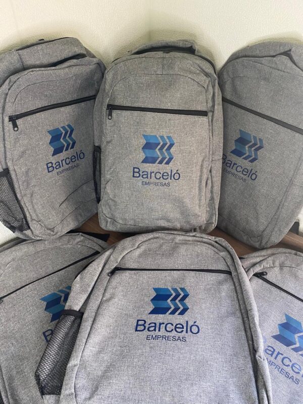 Mochila portanotebook personalizada full color